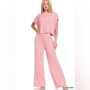 Ribbed Pink Oversized Cap Sleeve Sweater and Pant Set, size Medium